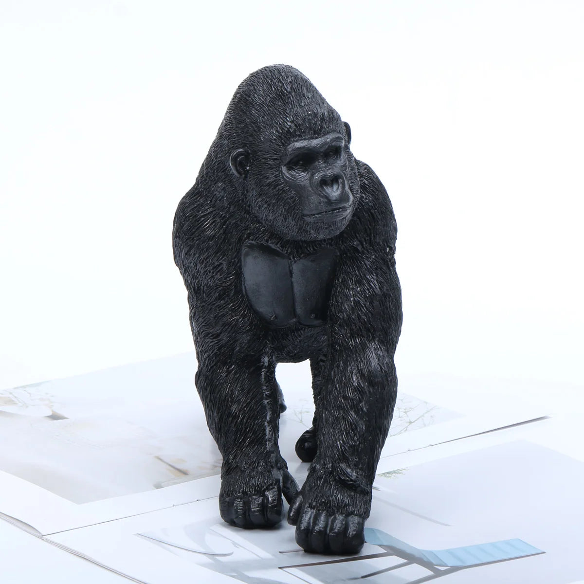 1 pc Resin Gorilla Desktop Decoration, Monkey Statue Decoration, Handmade Decoration Ornament, Office Desktop Decoration