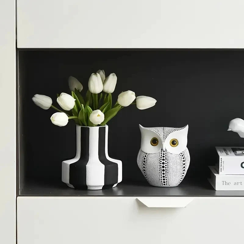 Creative Stripe Vase Black and White Stripe Vase Unique Black White Modern Vase Home Decoration 