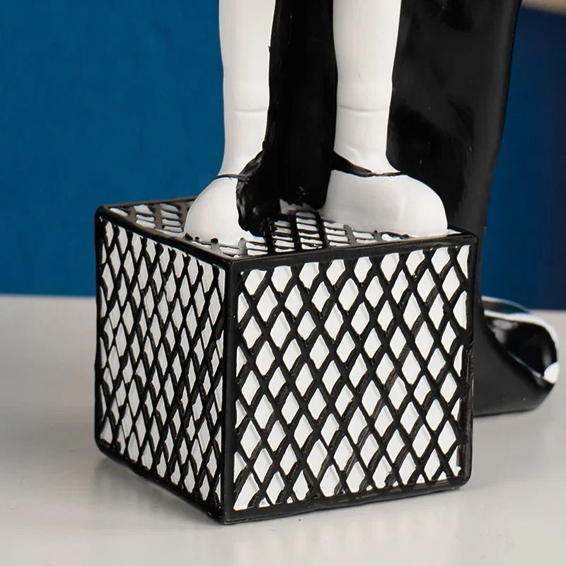 Creative Scandinavian Style Dazzling Spoof Statue of Liberty Ornament Artwork Party Decoration Living Room Bedroom Gift Decor