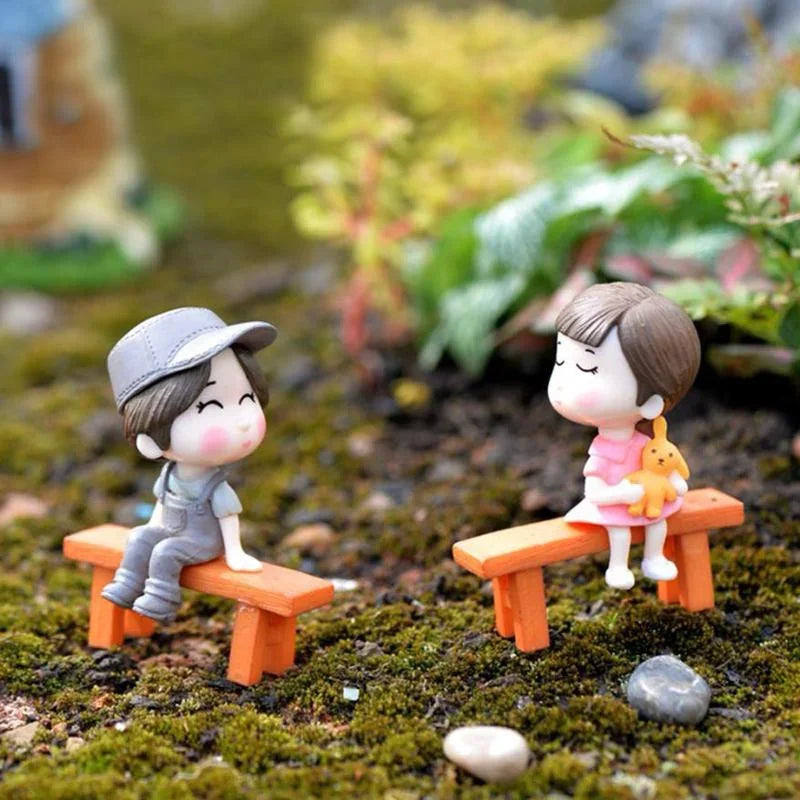 1 Pair of Sweet Lovers Couple on Chair Miniature Figurines Crafts Fairy Garden Decoration