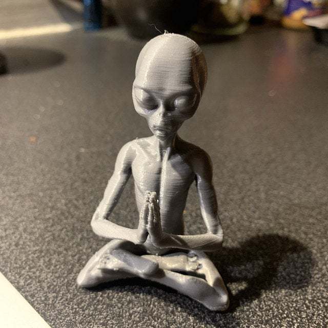 Meditation Alien Resin Ornaments UFO Decoration Statue Garden Home Office Yard Art Decor For Indoor Outdoor