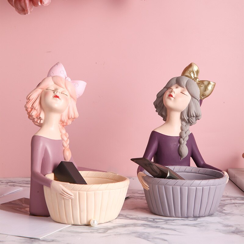 北欧のガール彫刻装飾トレイプレートエントランスキージュエリーストレージトンチェット料理テーブルクラフトホームデコレーションアクセサリー