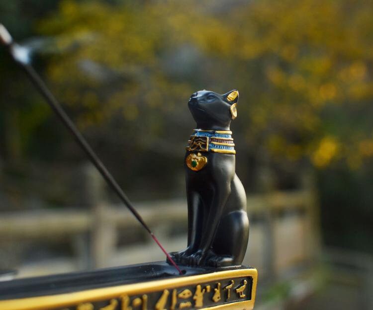 Minimalistisk heminredning backflow rökelsebrännare - mässing rökkottar hållare brännare - kattgud rökelse kort