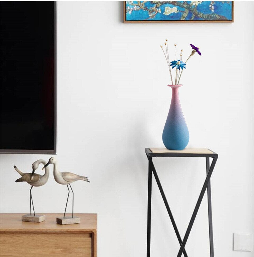 jarrones de flores coloridos