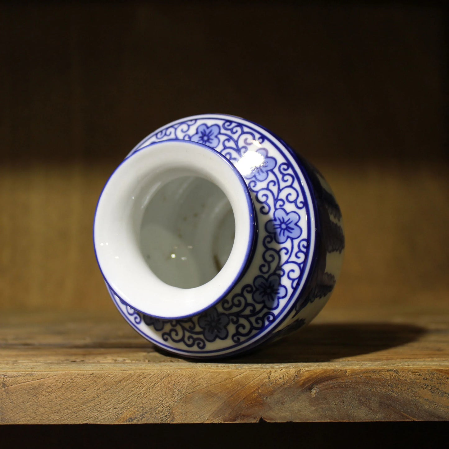 Ceramic vase, Blue and white