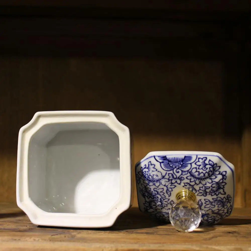 Blue and white ceramic canister, Ceramic pot