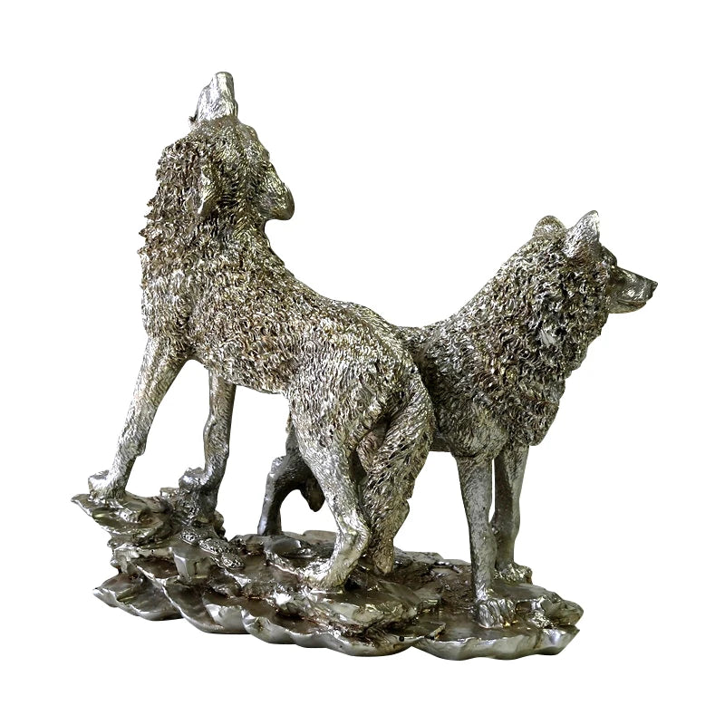 Mountain Wolf Figurine Resin Timber Wolf Couple Miniature Wild Animal Totem Decor Tabletop Ornament Art Collection Handicraft