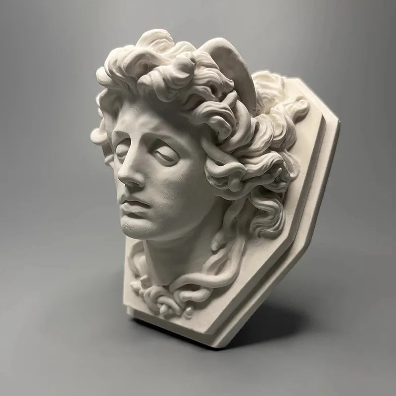 Medusa's Artistic Plaster Figurine Ornaments Decorative Museum Souvenir Home Livingroom Sculpture Crafts Desktop Statue Decor