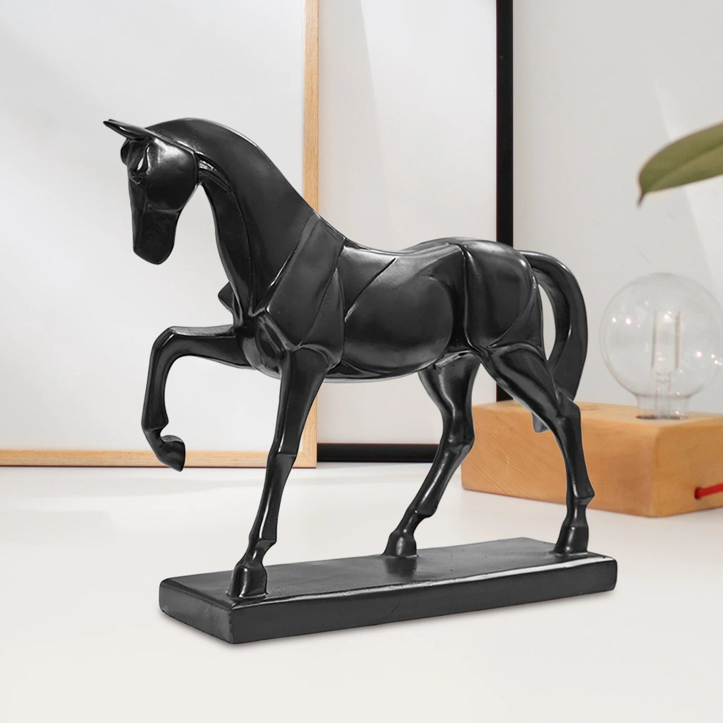 Horse Statue Figurines Animal Model Desktop Figurine Resin Animal Model Horse Figurines for Office Decoration Garden
