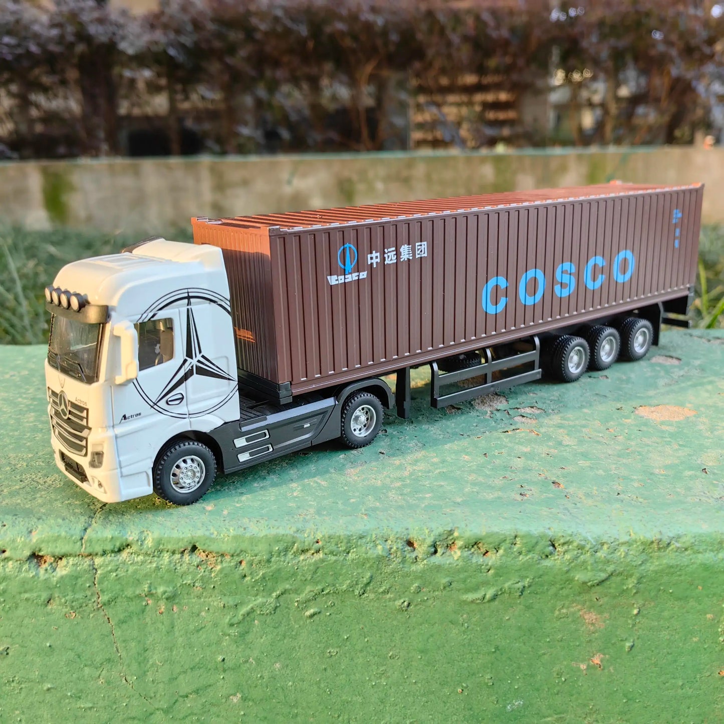 1:50 Large Diecast Alloy Truck Car Model Toys Container Pull Back Sound And Light Transport Vehicles Model Toys For Boys Gifts