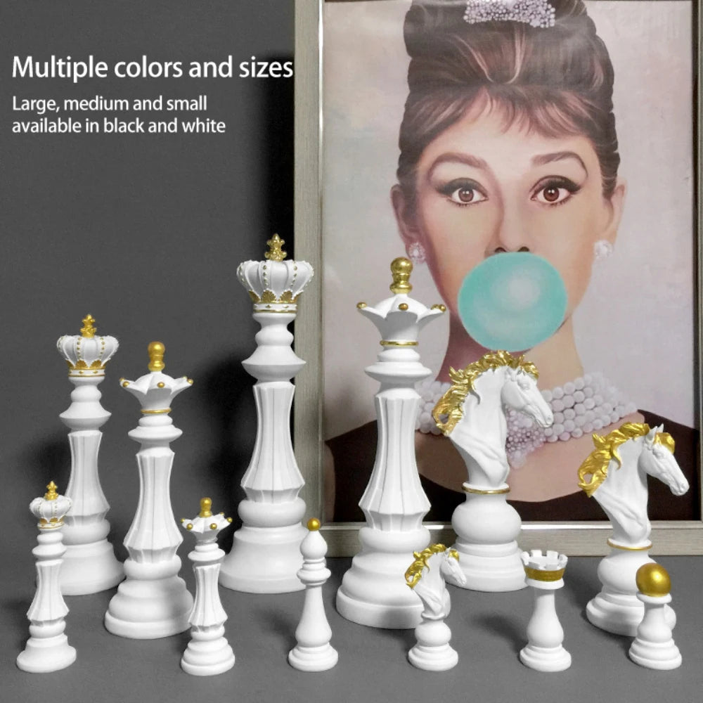 Creative Black And White Statue Chess Decor Piece Retro Resin Chess Figures Statue Office Home Ornament Gifts Chess Decoration