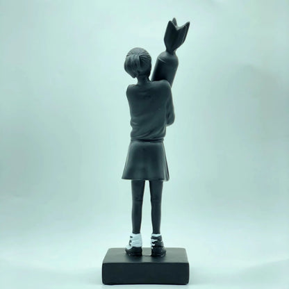 Nouveau Banksy câlin bombe fille résine Statue Sculpture décoration de la maison Hugger câlin paix bombe fille accessoires salon décor