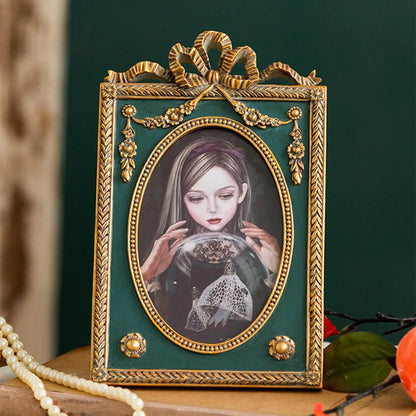 Retro Green Resin Photo Display Frame Tabletop Wall Hanging European Style