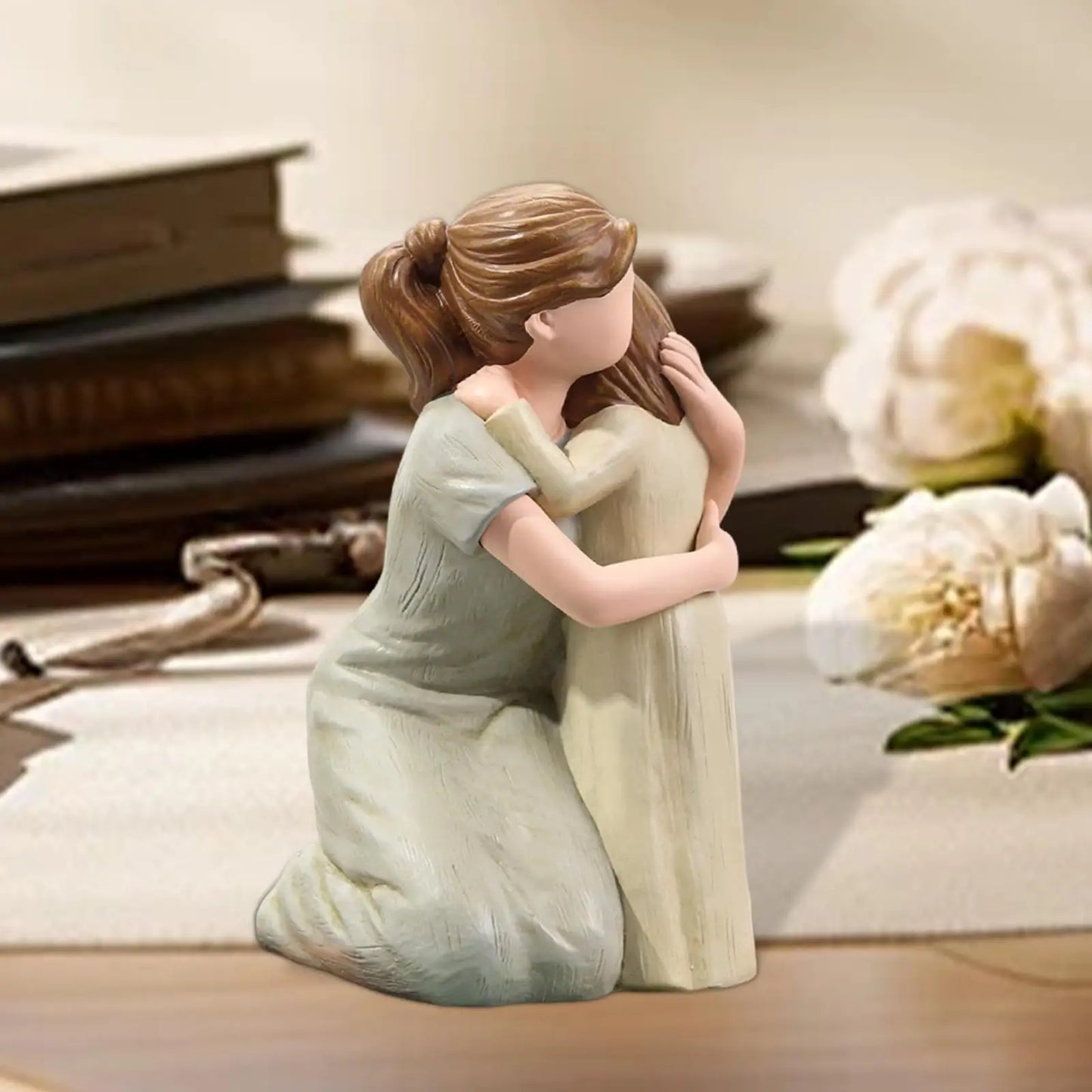 Mom and Daughter Statue Mother's Day Gift Creative Desktop Ornament for Birthday