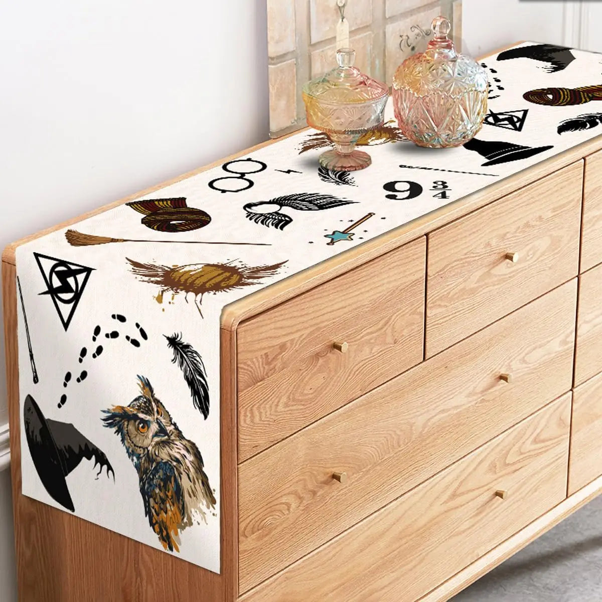 Halloween Wizard Table Runner Magical Boy Girl Birthday Linen Table Runners Party Decoration Witch Sign Kitchen Dining Decor