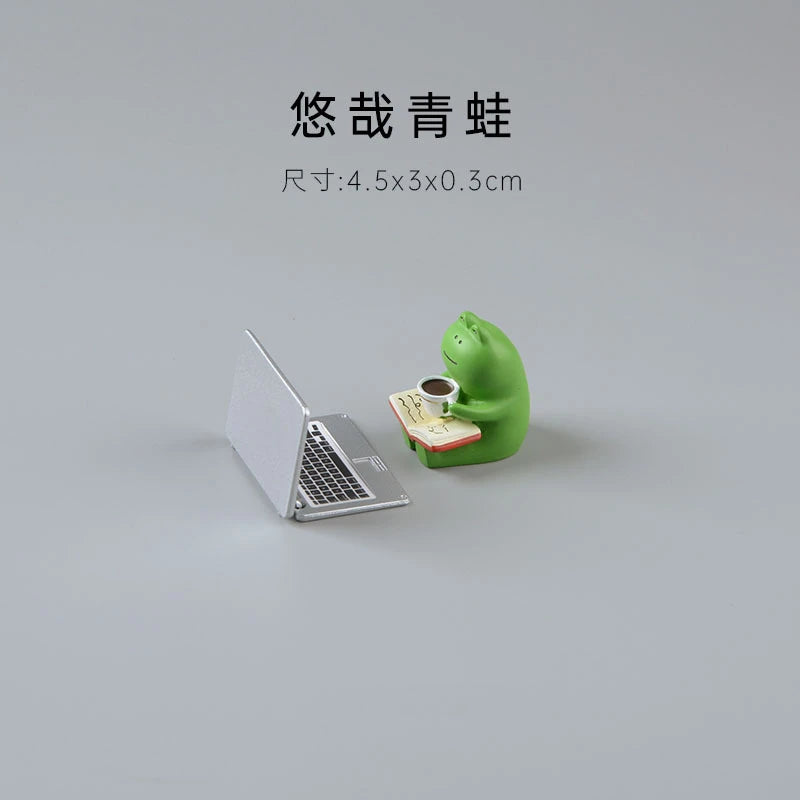 Cartoon Cat Frog Bear Yellow Chair Computer Office Model Mini Action Figures Resin Home Decor Accessories Desktop Figurine Toys