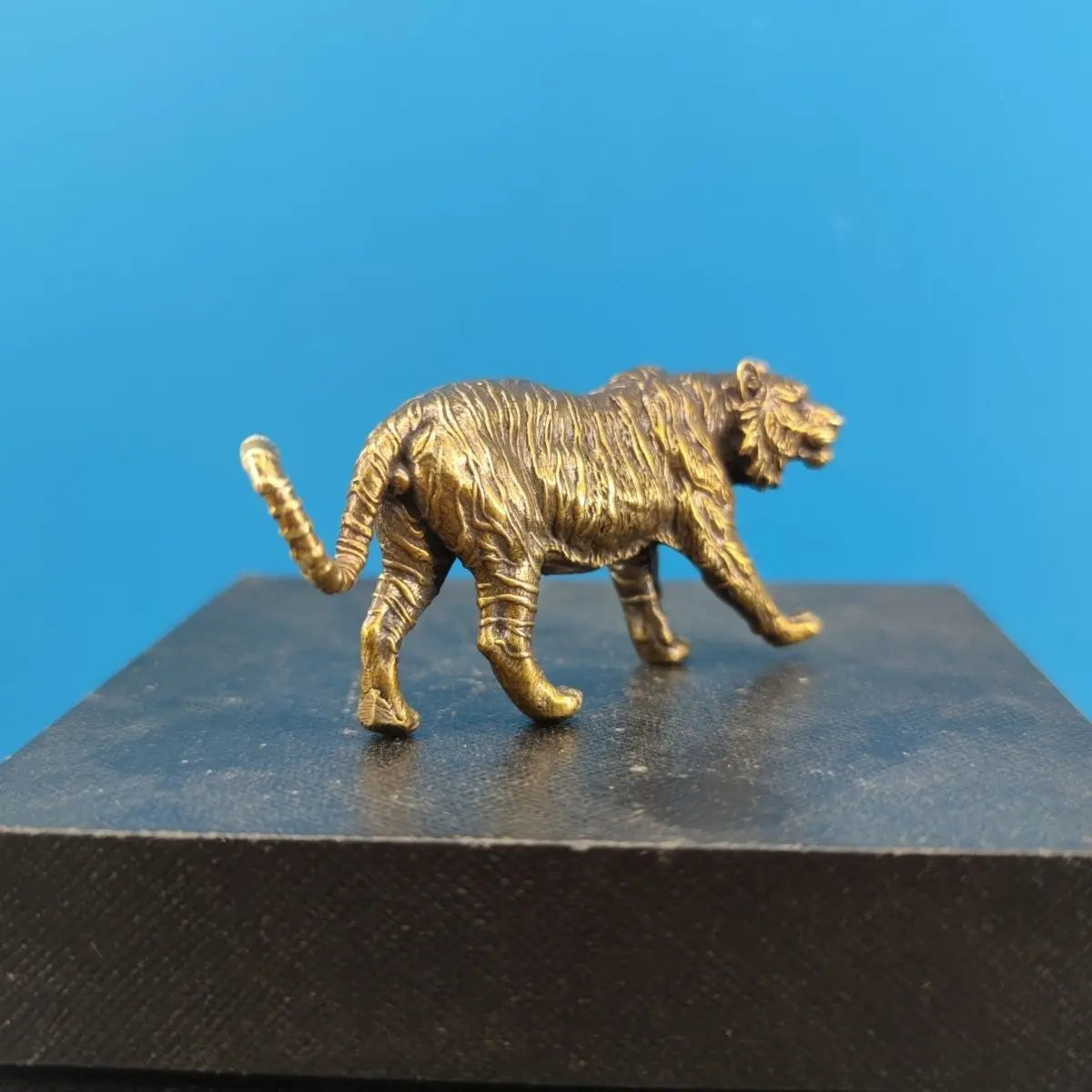 Miniature Brass Tiger Ornament Creative Animal Ornament Crafts Art Desktop Statues Modern Home Decor Item