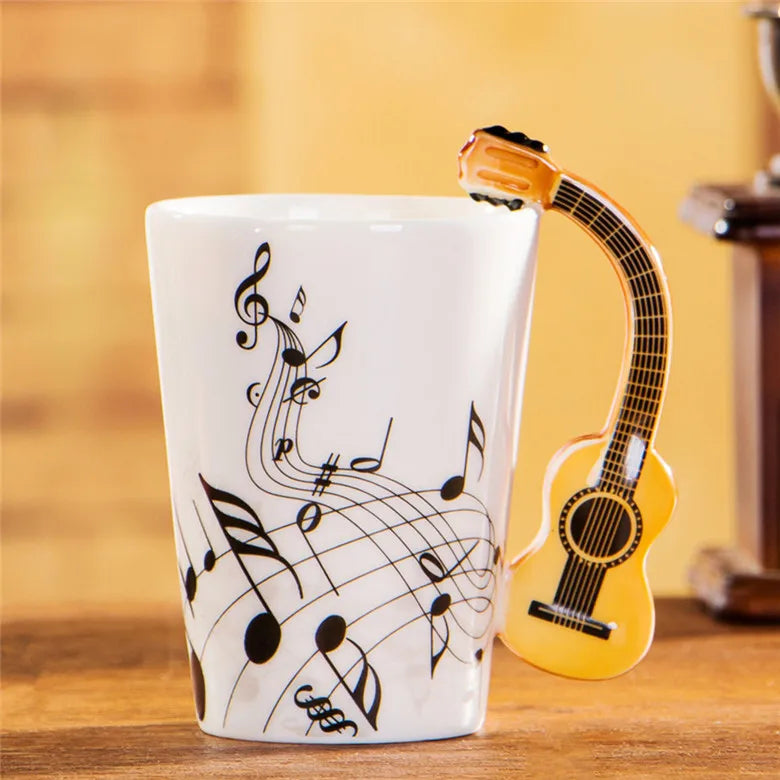 240 ml Kreative Musik Keramik Tasse Gitarre Violine Stil Niedliche Kaffee Tee Milch Dauben Tassen Und Tassen mit Griff Neuheit geschenke