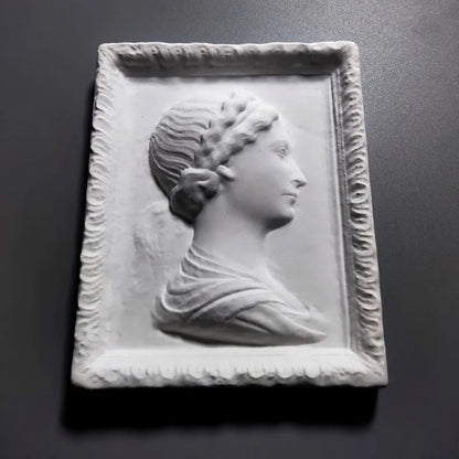 Nordic Lady Portrait Art Plaster Ornaments Retro Relief Advanced Aesthetic Home Decoration Luxury Figurine Decor Desktop Statue