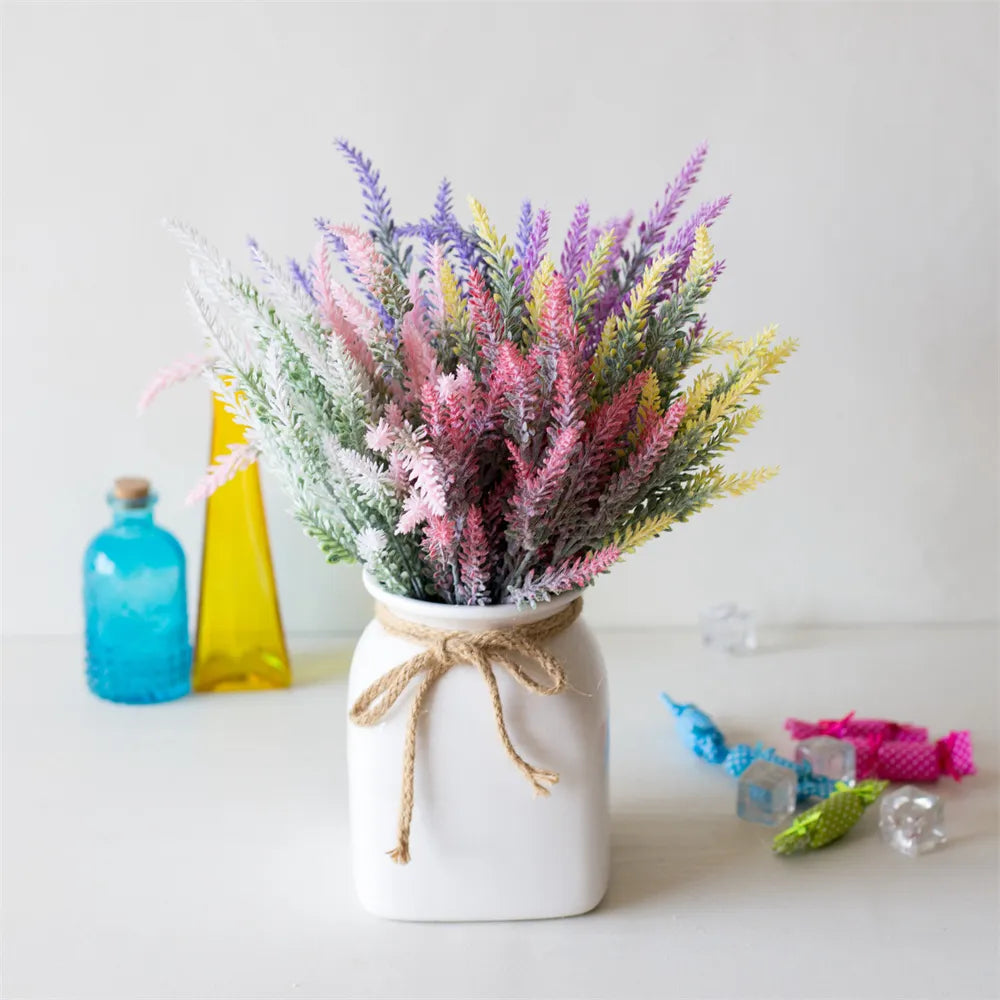 1 lot de fleurs artificielles romantiques, lavande de Provence, Vase décoratif en plastique pour la maison, pour décoration de mariage, fausse plante de noël