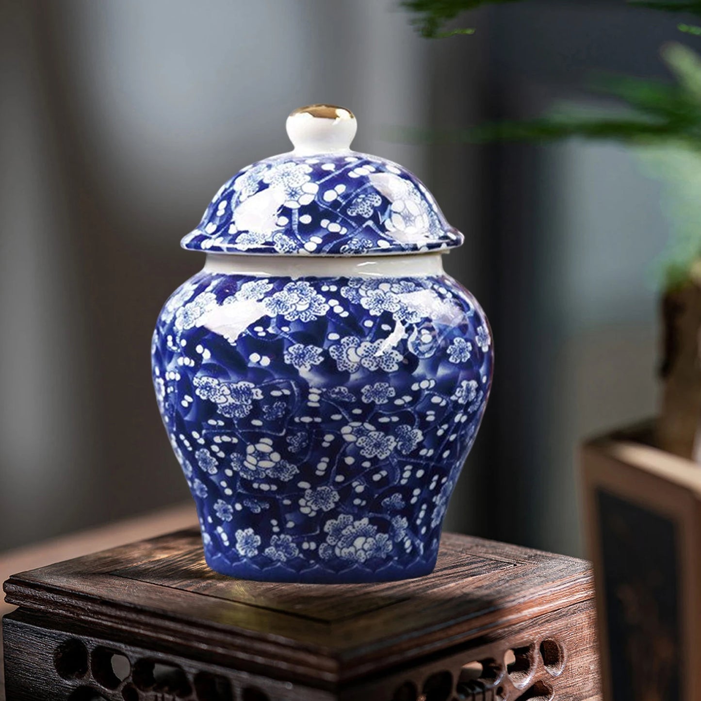 Ancient Chinese Style Creative Porcelain Ginger Jar Decorative Ceramic Flower Vase Table Centerpiece Floral Arrangement for Cafe