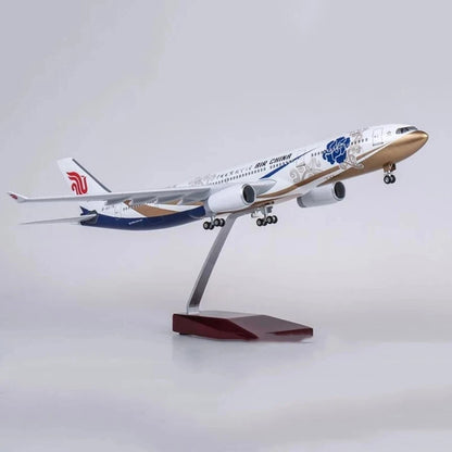 47CM 1:135 scale A330 model airline cheap toy game toy boy toy airplane metal scale airplane for indoor collection decoration