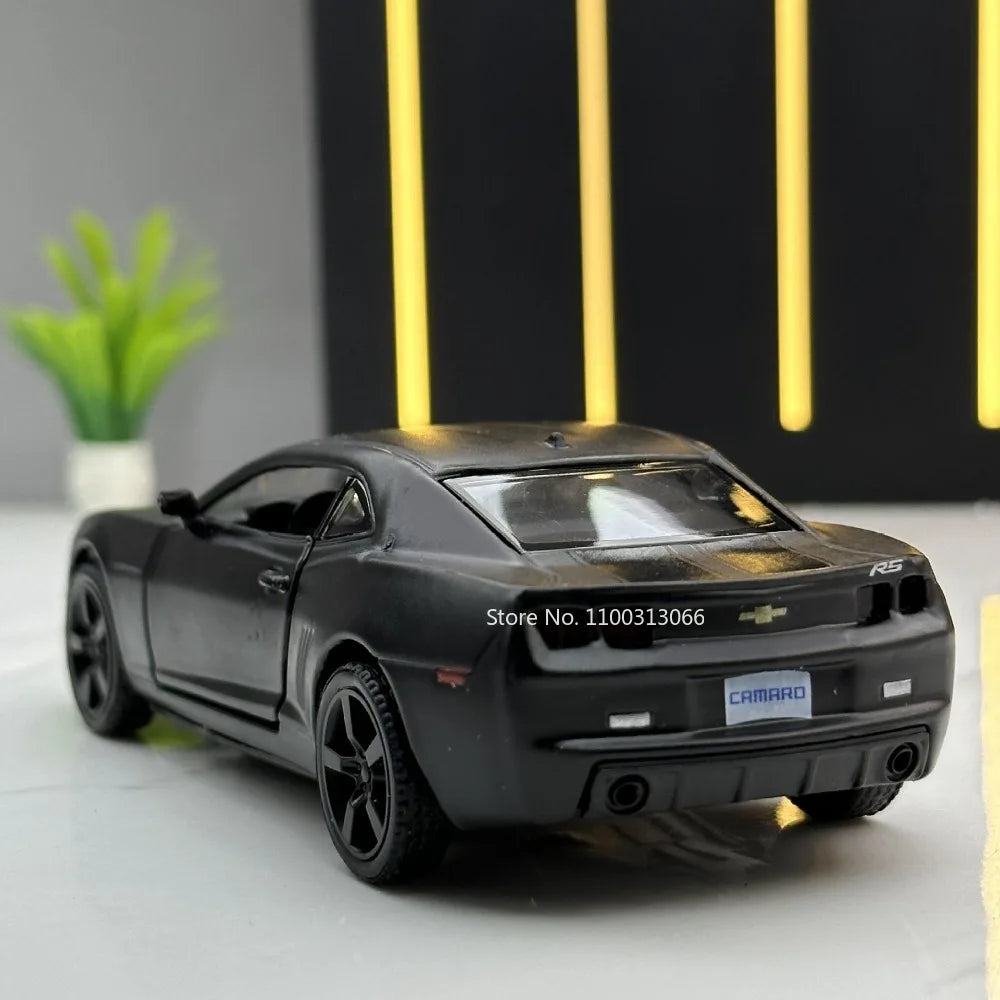 1:36 Scale Chevrolet Camaro Car Toys Model  Alloy Diecasts Sports Car with Pull Back Function Simulation Vehicle for Child Gifts