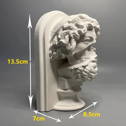 European Creativity of Retro Roman Mythology Gypsum Zeus Sculpture Home Living Room Gypsum Ornaments Desktop Decor Statue Gifts