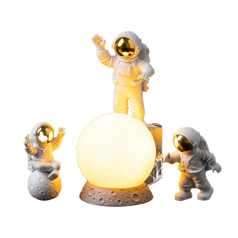 Astronaute ornement lune jaune lumière ambiante bureau refroidisseur de vin décorations moderne astronaute décorations de bureau modélisation