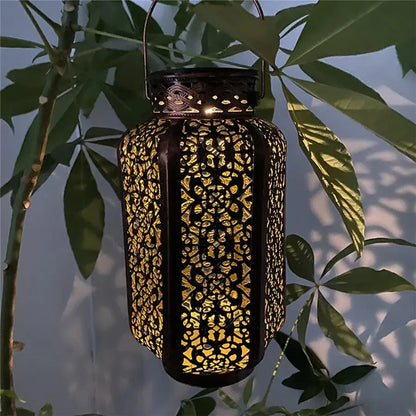 Led Solar Hanging Lantern Retro Solar Iron Art Lantern Decorative Vintage Pathway Lamp Outdoor Metal Hollow Light