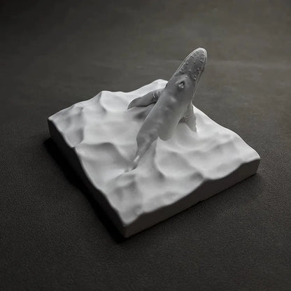 Whale Ornaments Desktop Bookshelf Decorative Art Plaster Sculpture Luxury Home Decor Modern Living Room Aesthetic Decoration