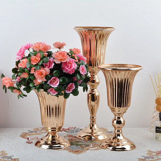 Bougeoirs à fleurs en métal, pièce maîtresse de mariage, support à fleurs, Vases à fleurs, chandelier de Table, support en métal, décor de fête de saint-valentin