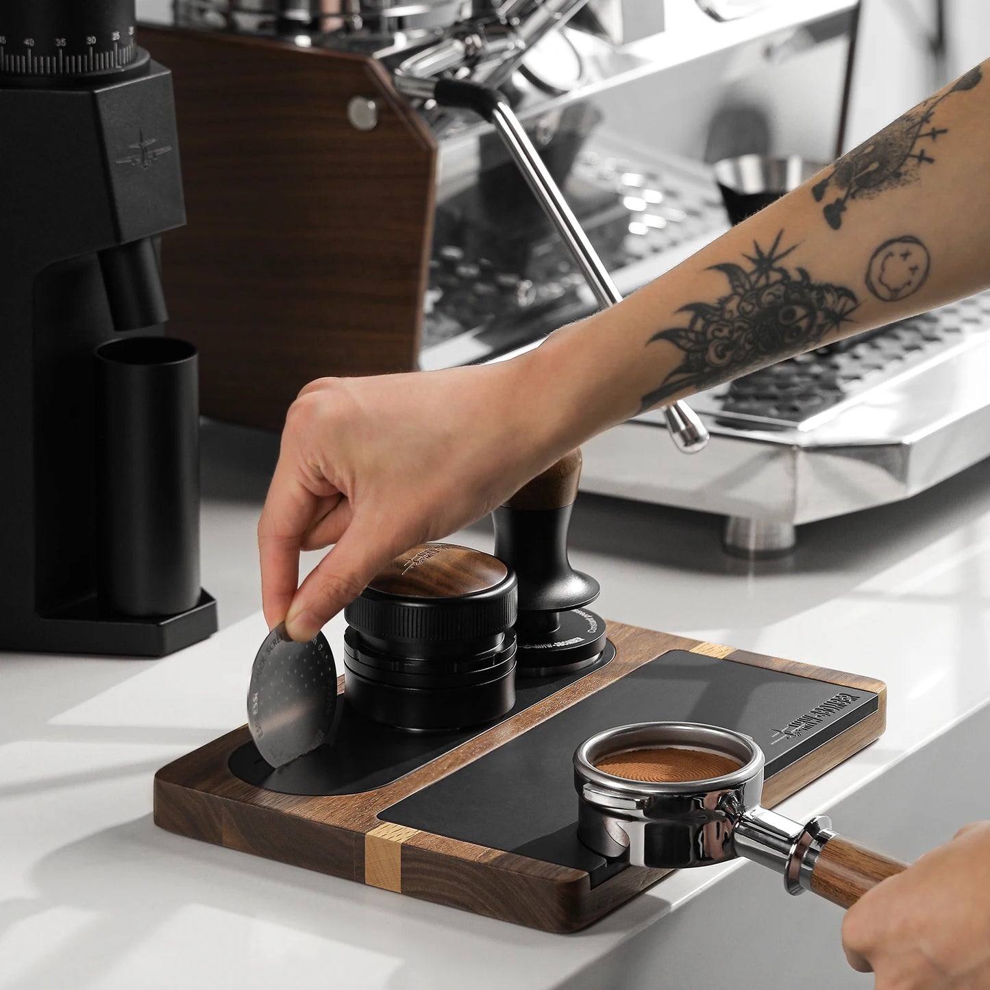 MHW-3BOMBER Espresso Tamping Station Food Grade Non-Slip Silicone Tamping Mat Tamper Stand Coffee Accessories 51-58mm Universal