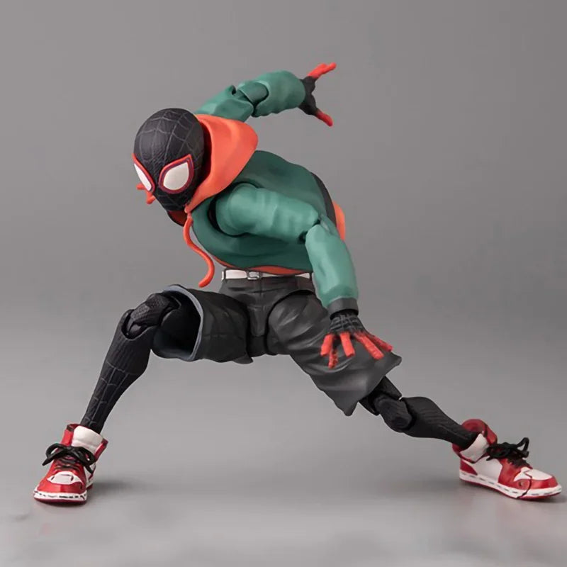 Spider-Man dans le vers d'araignée Peter Parker Miles Figurine jouets Sentinel Sv Action Spiderman Miles Morales modèle de Figurine d'action
