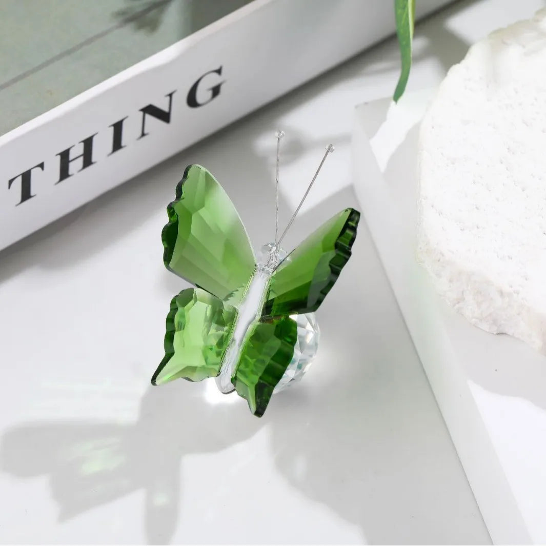 Crystal Cut Butterfly Ornament Decoration for Office Table Home Bedroom Crystal Ball Figurine Desk Table Window Ornaments Gifts