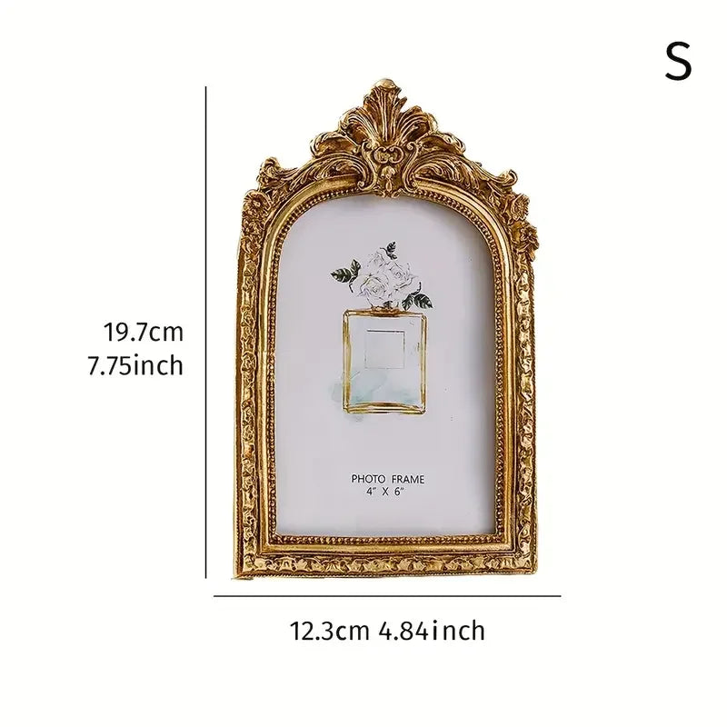 European Retro Gold Arched Carved Picture Frame Elegant Room Decoration Gold Wall Mounted Picture Frame Desktop Decoration