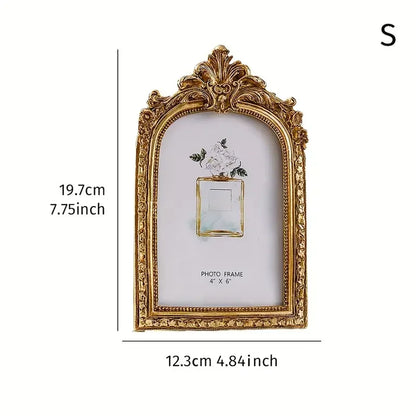 European Retro Gold Arched Carved Picture Frame Elegant Room Decoration Gold Wall Mounted Picture Frame Desktop Decoration