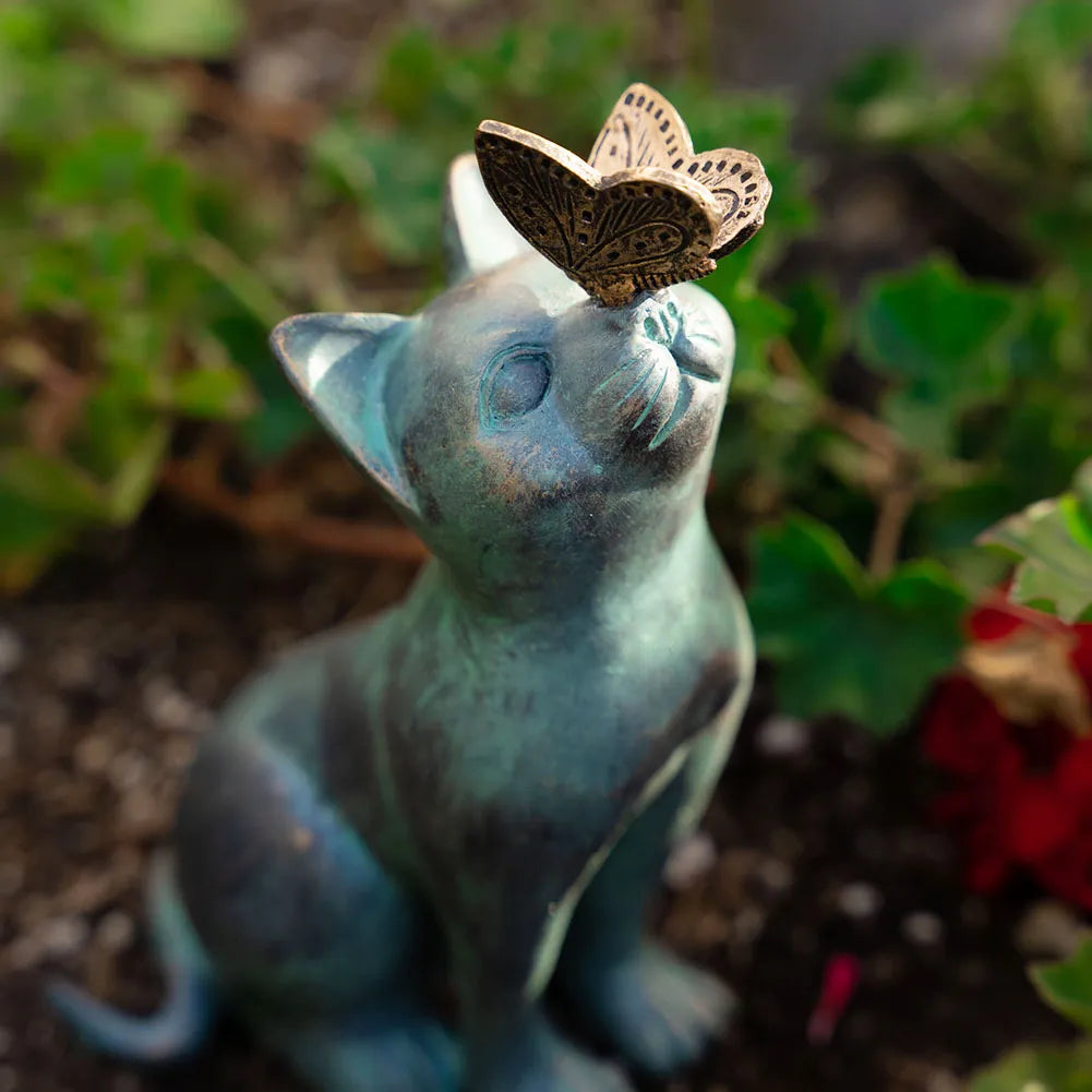Cat Decor Outdoor Statues for Garden Outdoor Resin Animal Sculpture Cat With Butterfly Decorative Garden Supplies