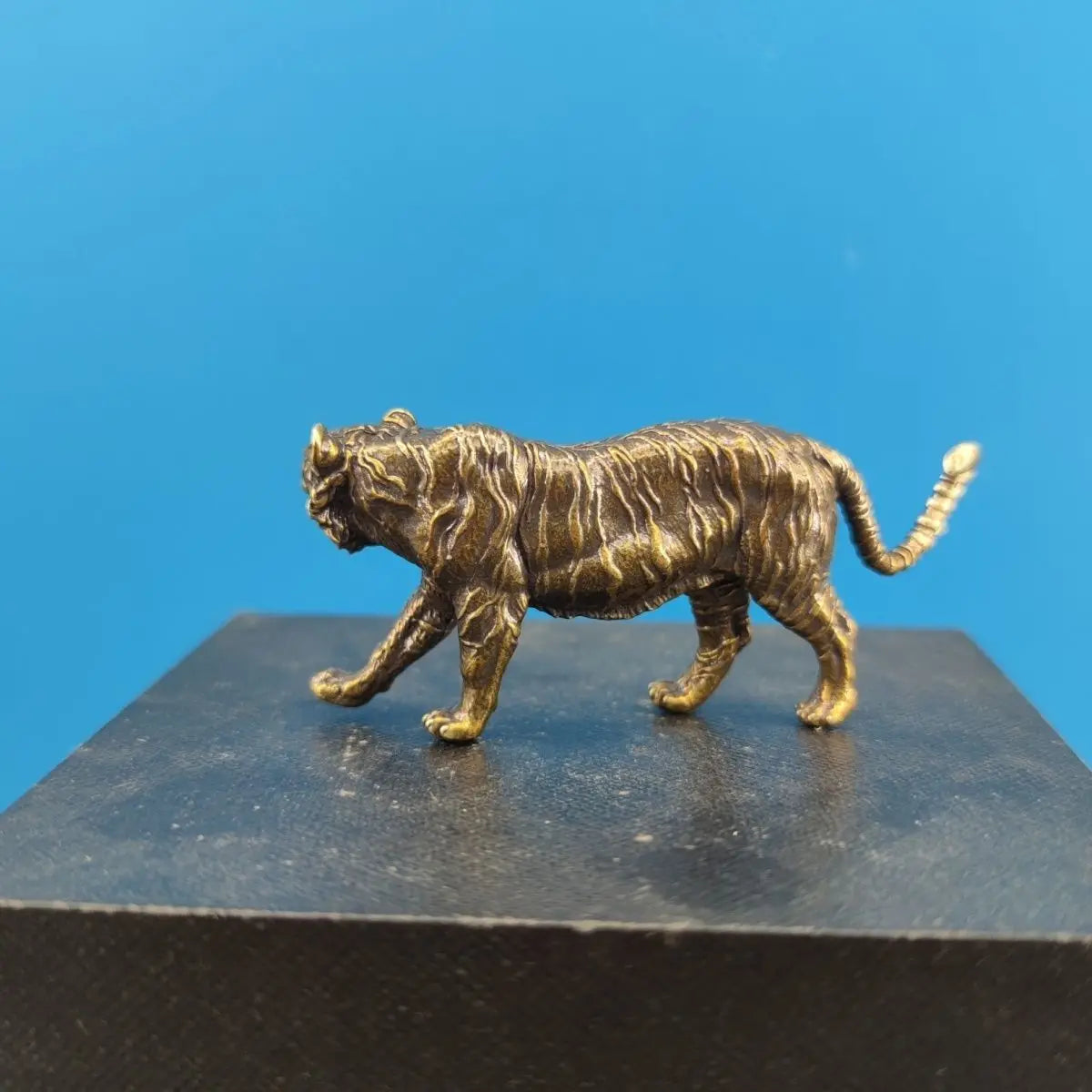 Miniature Brass Tiger Ornament Creative Animal Ornament Crafts Art Desktop Statues Modern Home Decor Item