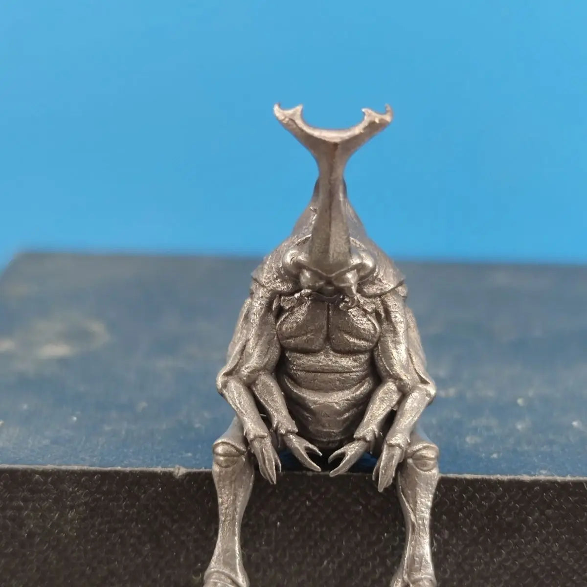 Miniature Pure Copper Aged Rhinoceros Beetle Realistic Simulation Insect Model Hand-Made Car Ornament Animal Desktop Statue