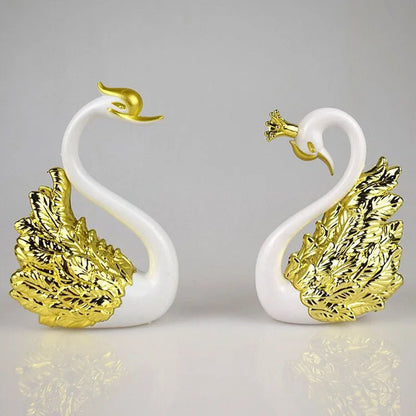 Mini Swan Couple Model Figurine Collectibles Car Interior Wedding Cake Decoration Wedding Gift for Guest Home Accessories