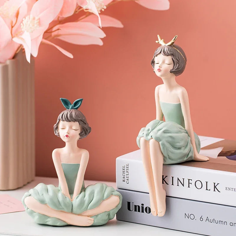 Aesthetic Beautiful Girl Sculpture Resin Crafts Home Decor Desk Accessories Girls Statue Room Decor Figurines for Interior Gifts