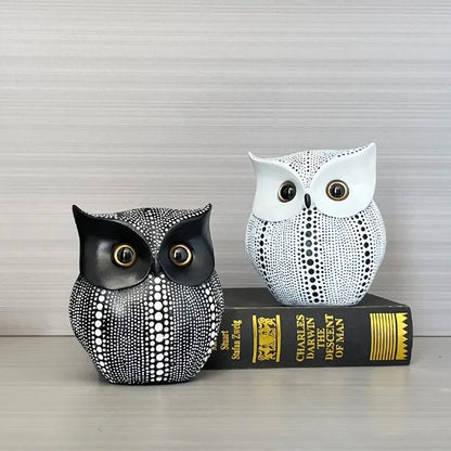 NORTHEUINS Nordic Resin Wise Owl Figurines Animal Statue Sculpture Crafts for Home Interior Decor Desktop Table Decoration Gifts
