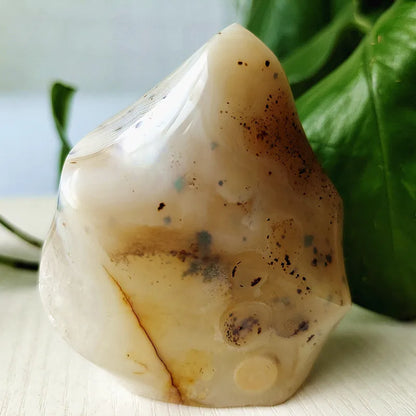 Natural Stone Moss Agate Ice Cream Flame Shaped Witchcraft Spiritual Meditation Energy Stone Home Feng Shui Crystal Ornaments