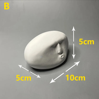 Room Decor Statue Modern Abstract Creativity Items Luxury Figurines for Interior Art Living Room Desk Sculpture Garden Decor