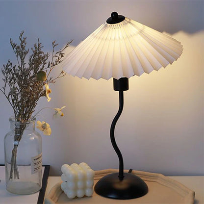 Nordic LED Table Lamp Bedroom Living Room Bedside Retro Bar Coffee Dining Desktop Decoration Night Light Desk Lamps