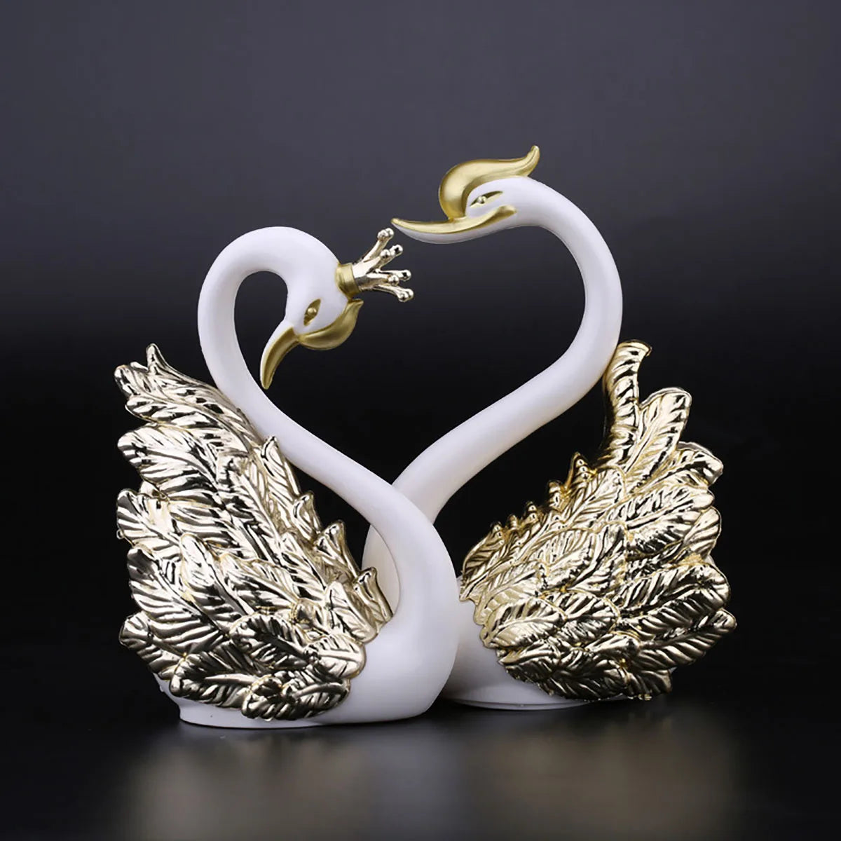 Mini Swan Couple Model Figurine Collectibles Car Interior Wedding Cake Decoration Wedding Gift for Guest Home Accessories