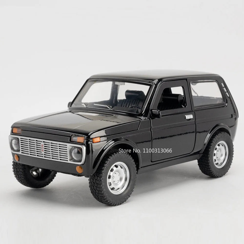 Big 1/18 Russia Lada Niva Model Car Toys Alloy Diecast Doors Can Opened SUV Models Rubber Tires Off-road Friend Birthday Gift