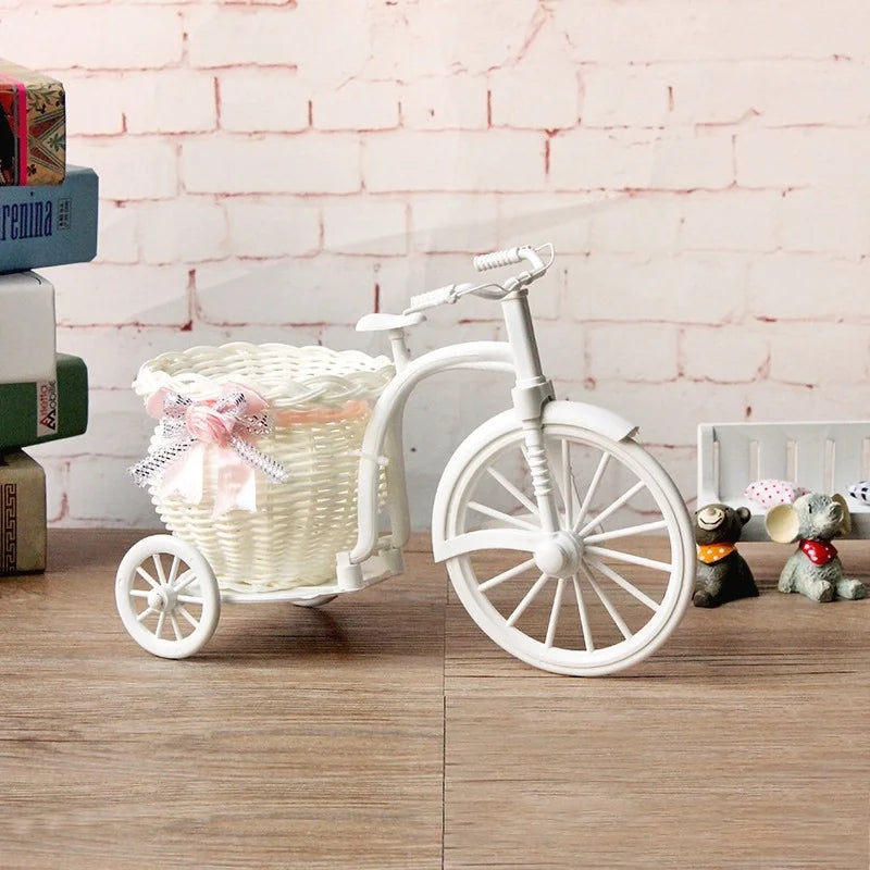 Panier de fleurs décoratif de vélo blanc, décoration de mariage, Design de Tricycle en plastique, Pot de fleurs, panier de rangement, Pot de décoration de fête