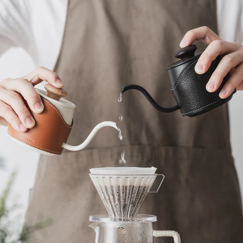Mit dem grifflosen kleinen Tropfkessel CAFEDE KONA können Sie die Kaffeekanne 360 ​​ml flexibler und einfacher zubereiten